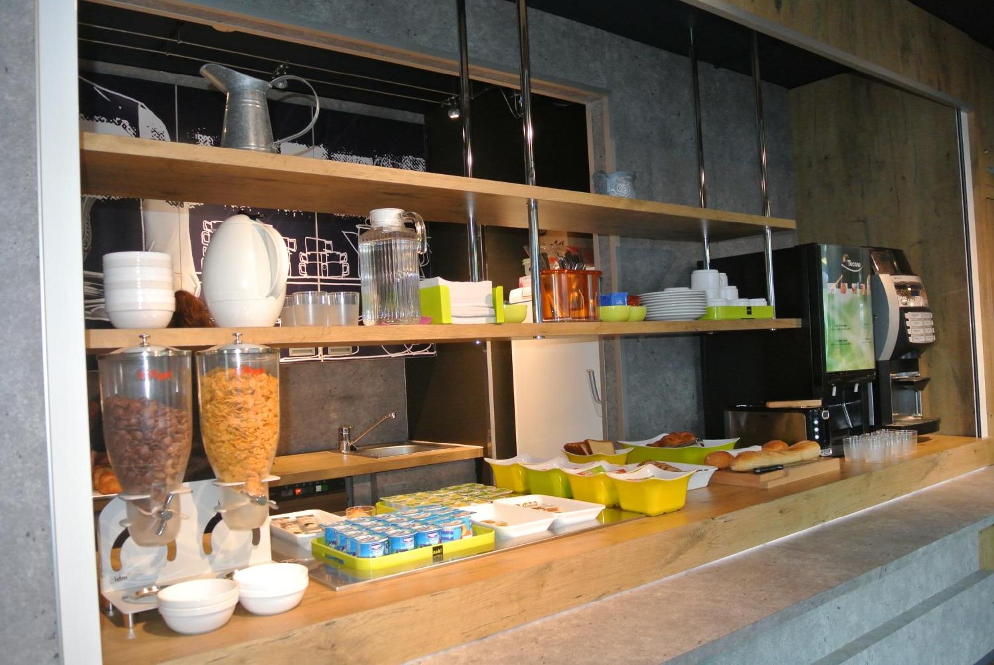 Ibis Budget Chambery Sud Challes Les Eaux Exterior foto
